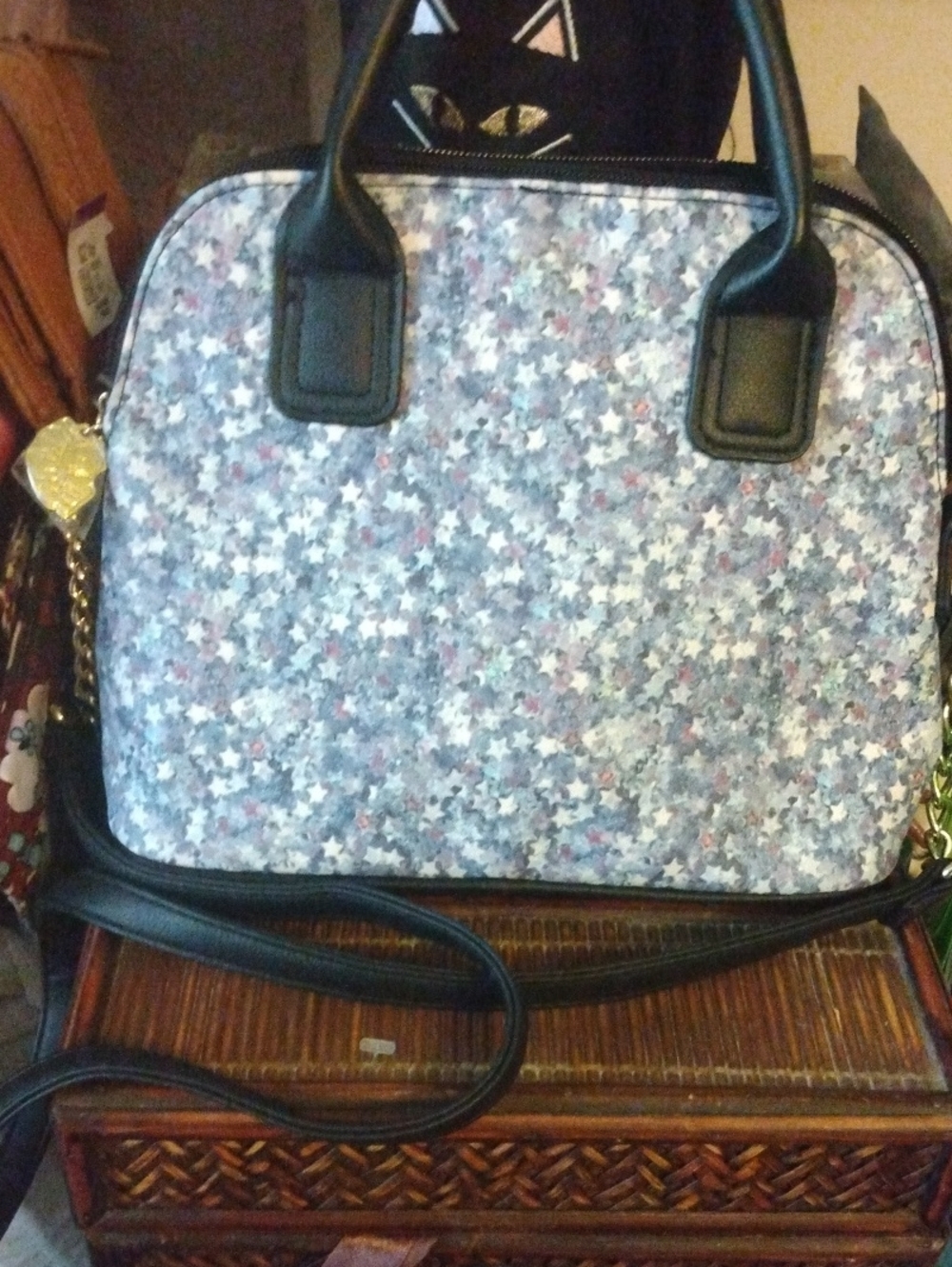 Betsey Johnson Lavender/ Blue Speckled Satchel with Black Trim Cat Face - Picture 3 of 5